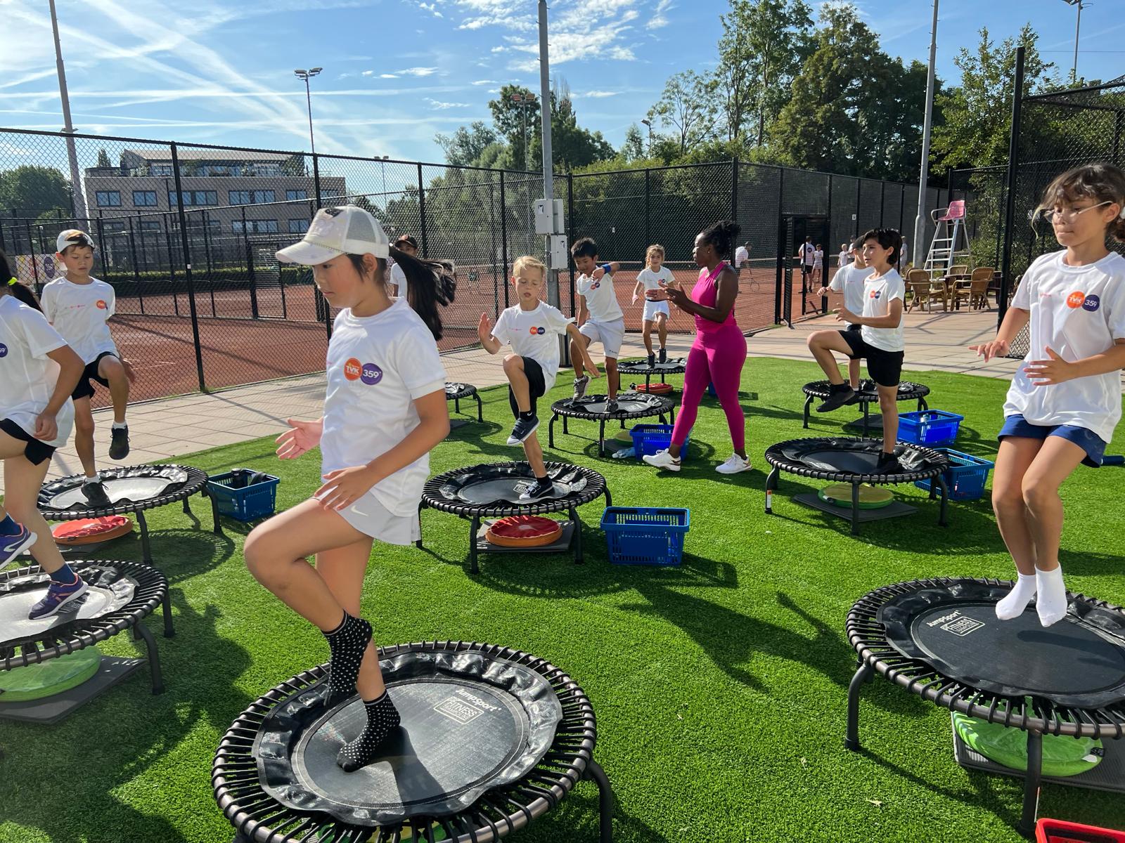 Balance and jumping on the trampolines – 359 tennis camp Amstelveen