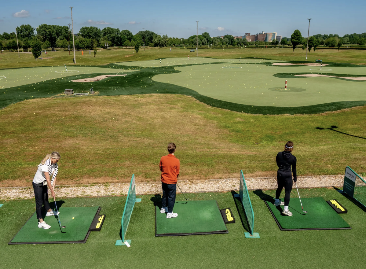 Golf driving range als groepsactiviteit