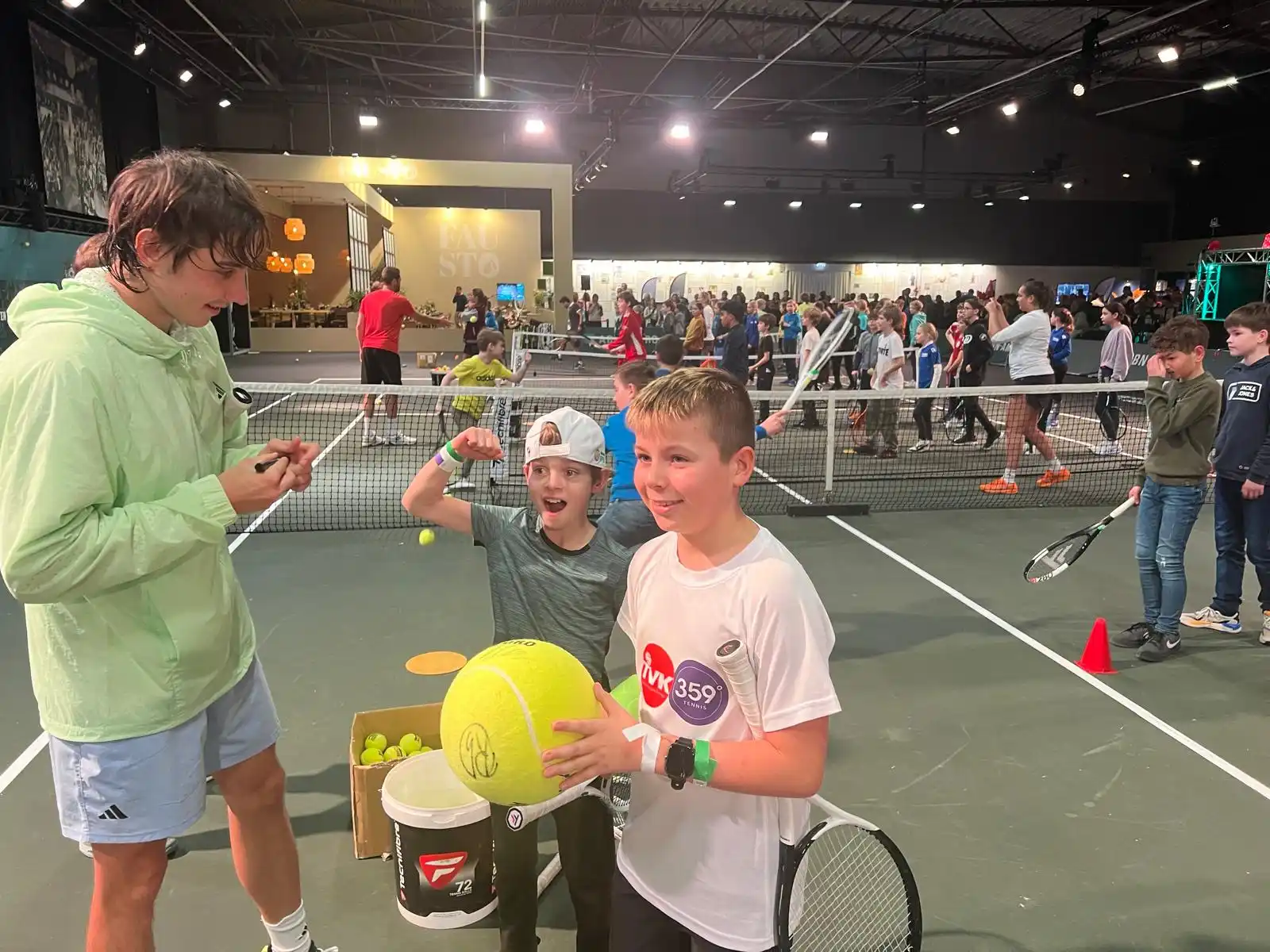 Group photo ABN AMRO World Tennis Tournament participants