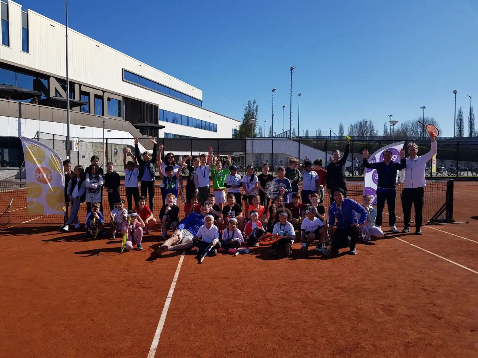 Outdoor tennisles academy jeugdtalent op gravel NTC Amstelveen 359.tennis